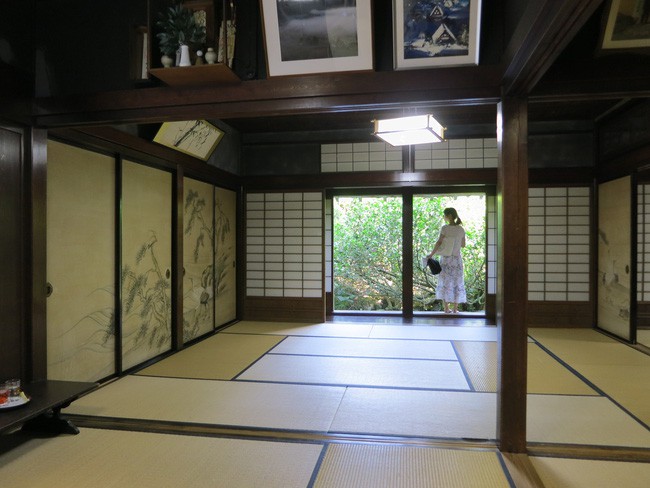 Người dân chủ yếu sử dụng chất liệu gỗ cho thiết kế nhà.