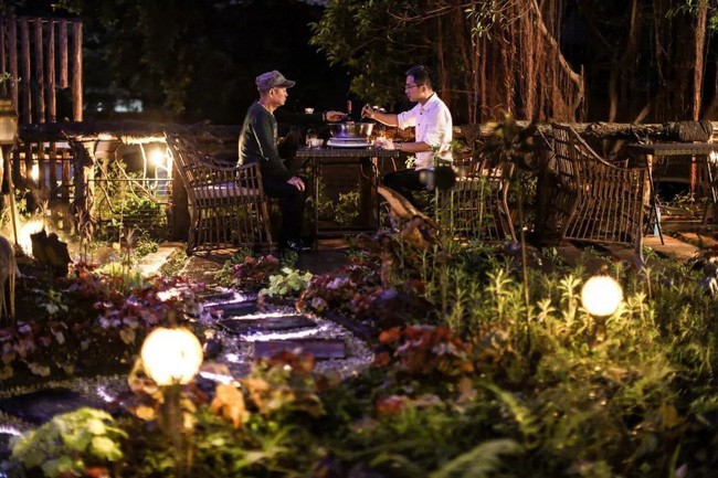 Khu vườn là nơi cha anh vô cùng yêu thích.