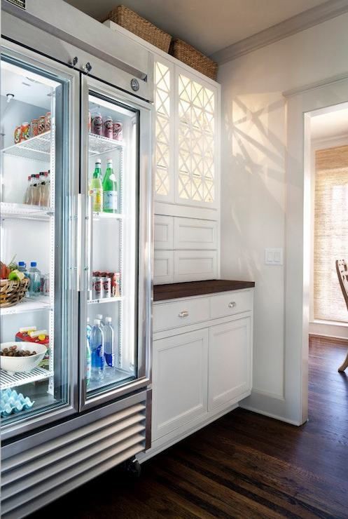 
Nếu bạn muốn giữ đồ đạc trong tủ lạnh theo thứ tự hoàn hảo, hãy mua tủ lạnh mặt kính để tạo cảm hứng.
