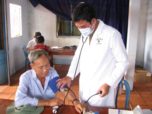 Trạm y tế Quân dân y kết hợp trên địa bàn ấp Thạnh Hòa do Đồn Biên phòng Cổ Chiên xây dựng làm tốt công tác chăm sóc sức khỏe nhân dân.