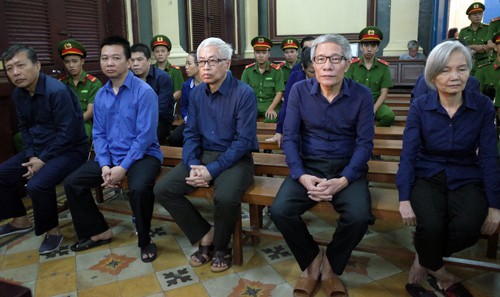 Các bị cáo tại tòa. Ảnh: Thành Nguyễn.