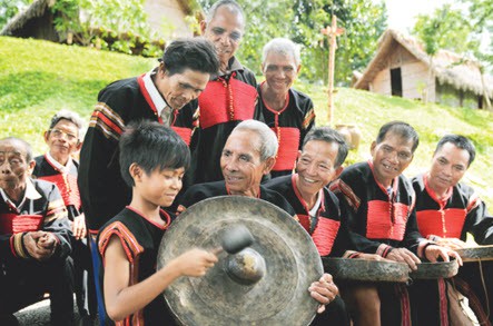 
Những năm gần đây, người cao tuổi ở Tây Nguyên ngày càng được chăm sóc sức khỏe tốt hơn.
