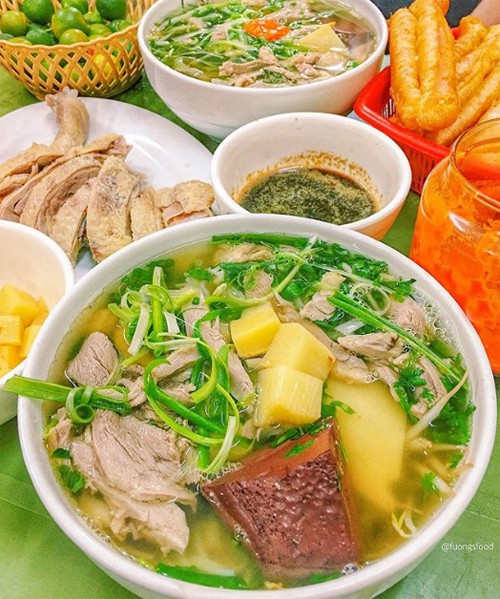 Bún ngan ăn cùng măng tiết trở thành món kinh điển của ẩm thực Hà thành. Ảnh: foungsfood