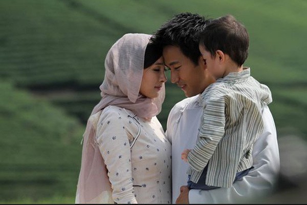 Lưu Khải Uy và Dương Mịch bắt đầu bị đồn yêu nhau từ khi đóng cặp trong bộ phim Như ý (2011)