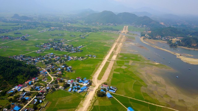 
Toàn cảnh công trình dự án tâm linh ở hồ Núi Cốc của đại gia Xuân Trường (ảnh: Dân Việt)
