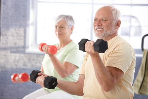 Tập thể dục là điều rất quan trọng trong việc chăm sóc sức khỏe người cao tuổi đặc biệt là phòng tránh bệnh lao.