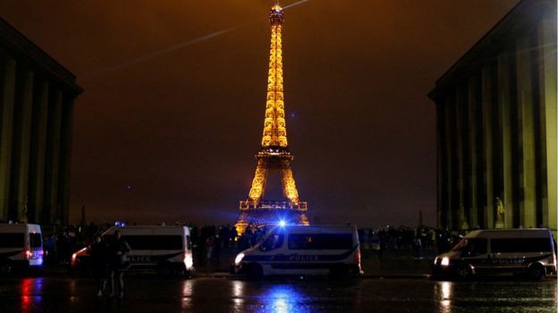 Tháp Eiffel và nhiều địa điểm nổi tiếng khác ở Paris sẽ đóng cửa vào thứ Bảy (8.12)