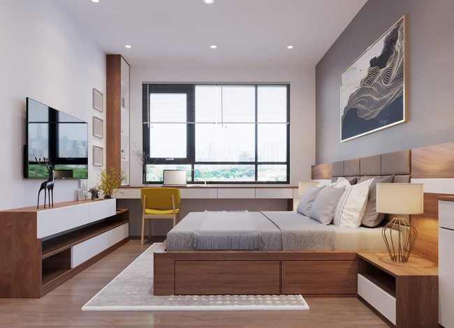 Căn phòng được lấy sáng trực tiếp từ cửa sổ.