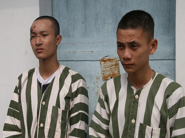 Theo điều tra ban đầu, khoảng 0 giờ ngày 2-2, sau khi nhậu xong, Huy cùng Thái rủ nhau đi tìm gái bá dâm để mua dâm.
