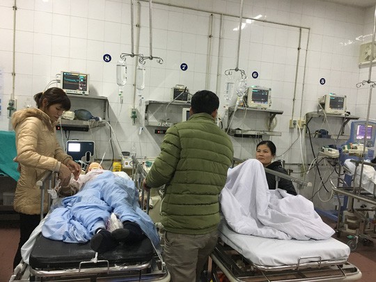 
H&agrave;ng ng&agrave;n bệnh nh&acirc;n phải cấp cứu dịp tết do đ&aacute;nh nhau v&agrave; đốt ph&aacute;o
