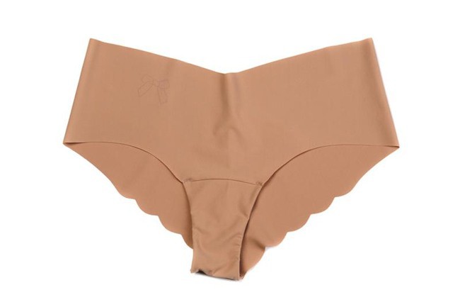 Đồ lót không viền là lừa chọn hoàn hảo cho chị em khi diện váy.