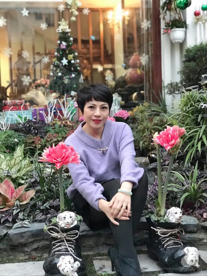 Chị Thanh Thủy có niềm đam mê trồng hoa Lan huệ từ rất lâu.