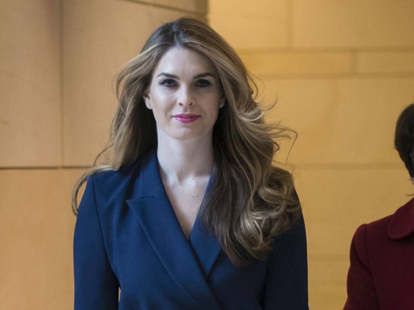Hope Hicks tới buổi điều trần k&iacute;n của Ủy ban T&igrave;nh b&aacute;o Hạ viện đầu tuần n&agrave;y. Ảnh: AP
