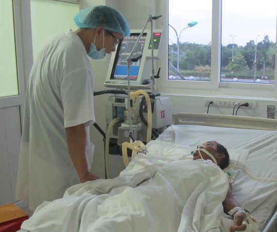 Người đàn ông phải điều trị do rắn cạp nong cắn cách đây 4 năm