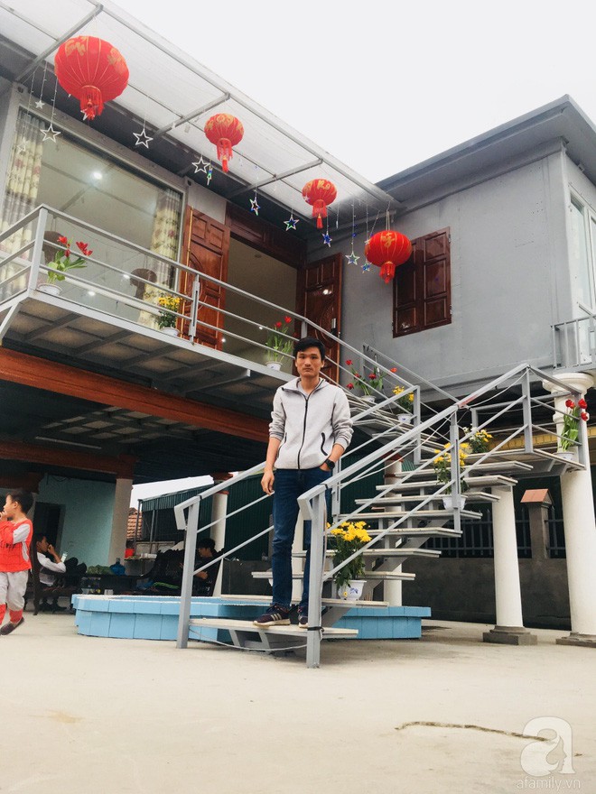 Chủ nhân của ngôi nhà độc đáo.