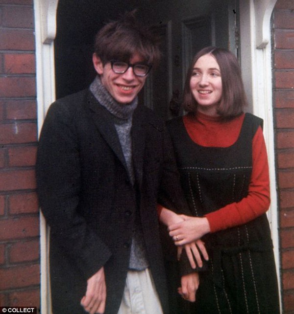 Stephen Hawking đã bỏ lỡ đoạn tình cảm với người vợ tào khang, Jane Wilde.
