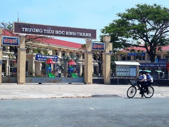 Trường Tiểu học Bình Chánh - nơi phụ huynh buộc cô giáo quỳ 40 phút gây bức xúc dư luận thời gian qua. Ảnh: Lao Động.