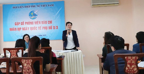 
Phó Chủ tịch hội LHPN Việt Nam Nguyễn Thị Tuyết phát biểu tại buổi họp báo. Ảnh: Trần Thảo
