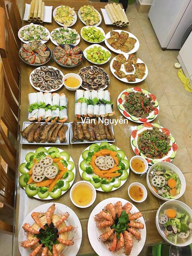 Hướng dẫn bày trí mâm cơm trắng mời khách bắt mắt