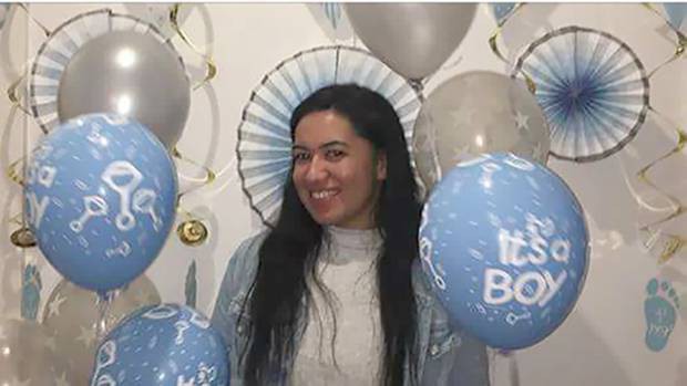 
Nadene tổ chức tiệc baby shower giả để đ&aacute;nh lừa mọi người rằng c&ocirc; đang mang thai. (Ảnh: Internet)
