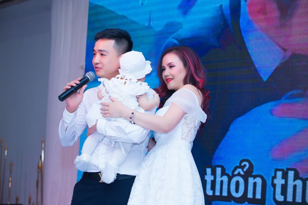 
Nhân dịp sinh nhật, chồng trẻ của Hoàng Yến đã chia sẻ tình cảm chân thành dành tặng vợ.
