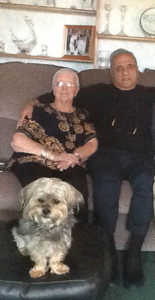 Ông Asgar và bà Ida đoàn tụ vào năm 2017. (Ảnh: dailyrecord)