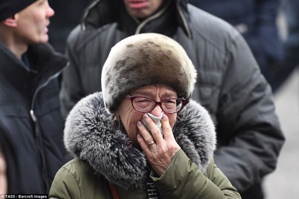 Gia đình nạn nhân vô cùng đau xót và bất bình trong vụ cháy lớn này.