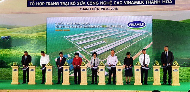 
Cty sữa Vinamilk cắt băng khánh thành trang trại
