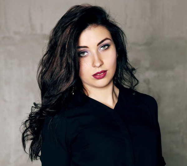 Anna Rudenok đã dọn ra ngoài sau khi phát hiện chồng bồ bịch. Ảnh: The Siberian Times