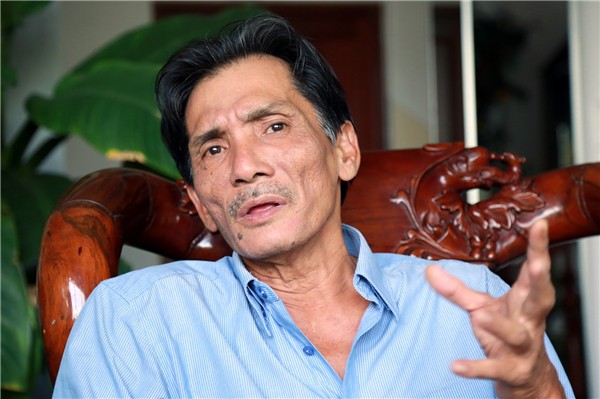 Diễn viên Thương Tín.