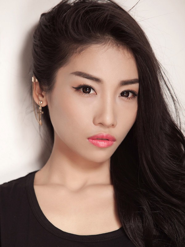 Sau thời gian im ắng, mới đây ca sĩ Hằng Bing Boong cũng đã chia sẻ lý do khiến cô “lặn sâu” trong thị trường âm nhạc luôn sôi động.
