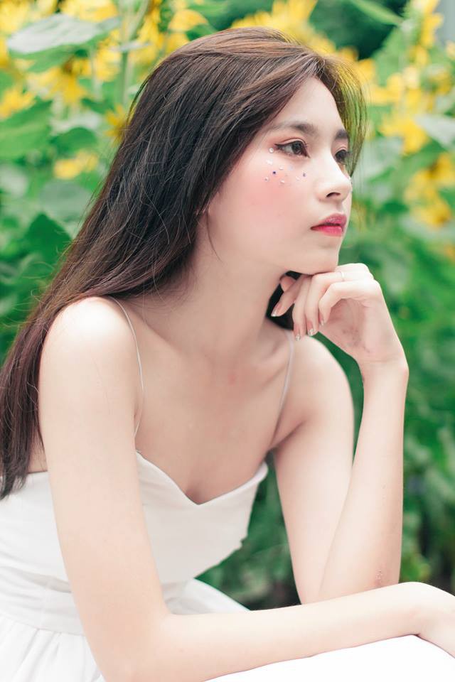 Hình ảnh trên Facebook của Minh Tuyền - hot girl kem chống nắng