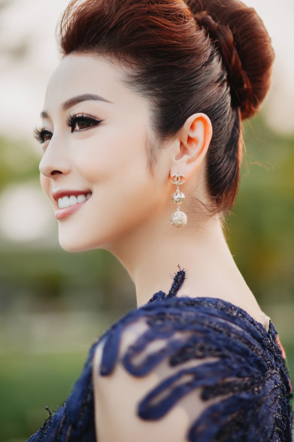 
Nhan sắc vạn người mê của Hoa hậu châu Á tại Mỹ 2006, Jennifer Phạm.
