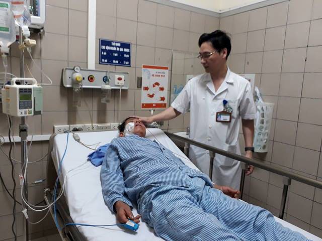 
Bệnh nhân Sùng Diêu Hồng đang được điều trị tại Bệnh viện Bạch Mai. Ảnh: BV
