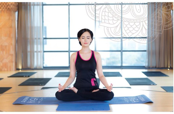 
Ngoài công việc, Thu Thủy tìm an yên trong chính yoga.
