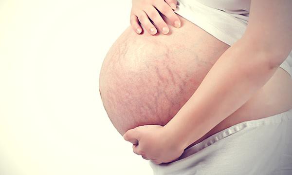 
Cô gửi cho anh bức ảnh chụp hồi chiều rồi tâm sự: “Em phụ nữ mà nhìn còn sợ, vợ sinh đẻ thế này, chắc hẳn anh thiệt thòi lắm”. (Ảnh minh họa)
