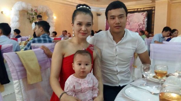 Gia đ&igrave;nh hạnh ph&uacute;c của nạn nh&acirc;n.