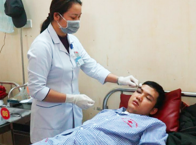 
Thực tập sinh Trần Nhật Giáp hiện đang điều trị tại khoa Ngoại thần kinh BVĐK tỉnh Hà Tĩnh
