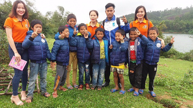 Đường lu&ocirc;n khao kh&aacute;t được trở về, gieo chữ cho học sinh d&acirc;n tộc tr&ecirc;n mảnh đất qu&ecirc; hương