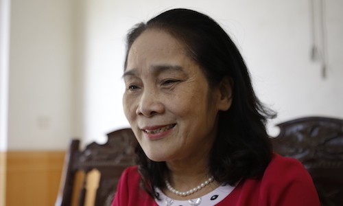 Cô Lê Thị Lài nhận xét về bài văn.