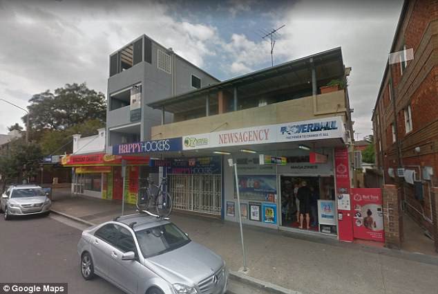 Cửa tiệm tạp hóa đã đổi đời cho thanh niên số hưởng tới từ Bondi Beach.