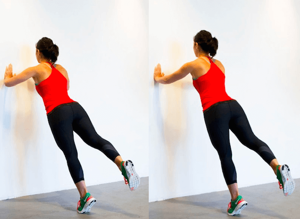 
Nếu bạn là người mới làm quen với chống đẩy, bạn có thể bắt đầu với những tư thế ít áp lực cho cánh tay của mình như chống đẩy dựa vào tường thẳng đứng.
