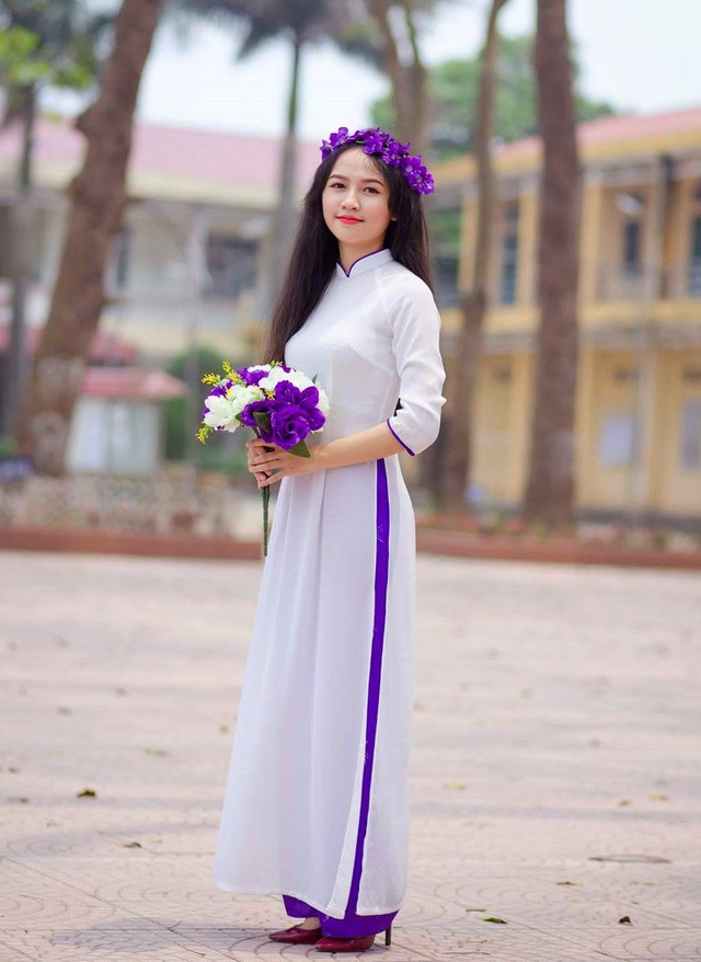 Em Nguyễn Thị Phương Liên - Thủ khoa khối A của Hà Nội năm 2017.
