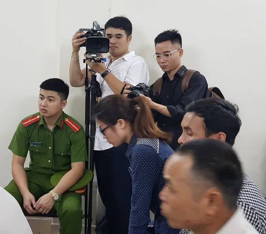 
Nguyễn Thị Phương Lan (bạn gái của Thọ) là nữ bị cáo duy nhất trong phiên tòa gây chú ý.
