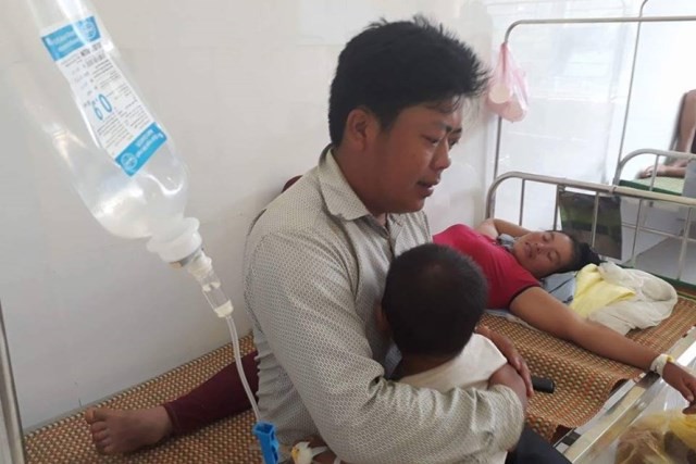 
Hiện tại có khoảng 76 người đang cấp cứu tại bệnh viện huyện Sông Mã. Ảnh: PV

