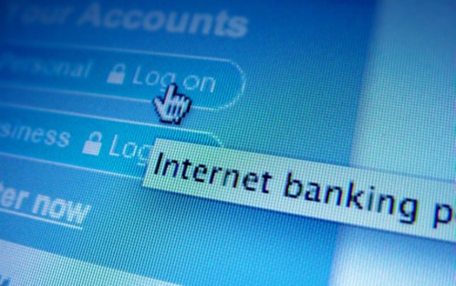 Khách hàng đăng ký dịch vụ internet banking được yêu cầu khai báo số điện thoại chính chủ.