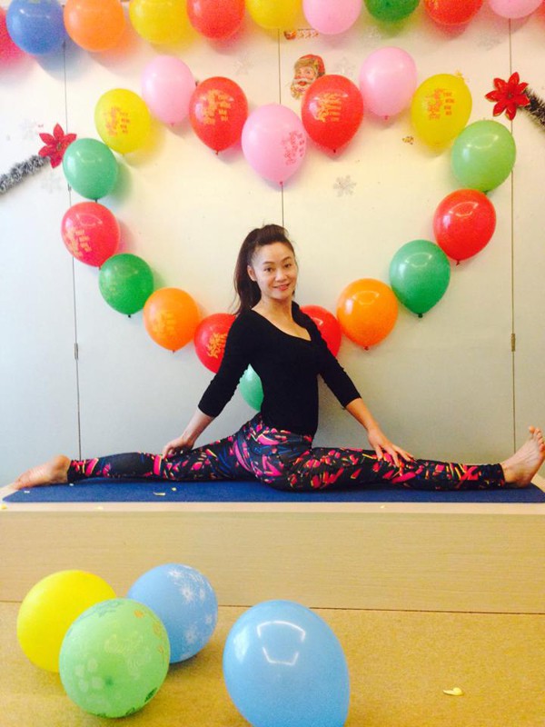 
Không còn mê mải với những vai diễn, Quách Thu Phương thành cô giáo dạy yoga.
