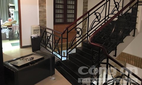 
Nghi án con trai rủ bạn về trộm két sắt của gia đình ở Sài Gòn. Ảnh minh họa
