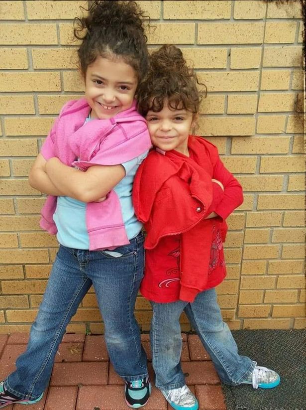 Hai đứa con gái của Melissa, Katherine, 11 tuổi và Elisabeth, 9 tuổi. (Ảnh: Internet)