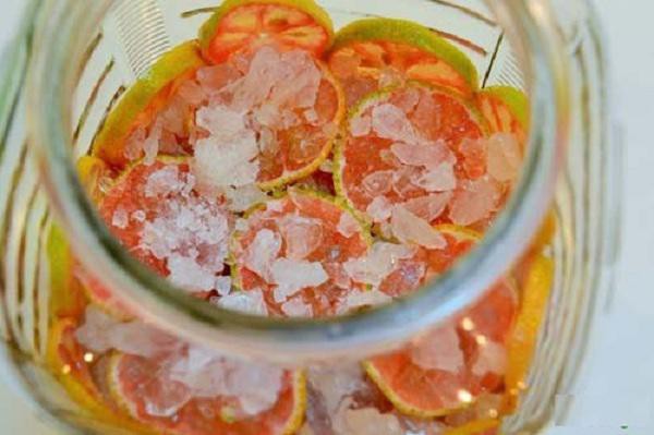 Cứ 1 lớp chanh bạn cho 1 lớp đường
